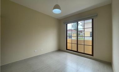 VENTA DE CASA EN CLAYTON - LOS SENDEROS DE CAMINO DE CRUCES