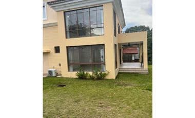 VENTA DE CASA EN CLAYTON - LOS SENDEROS DE CAMINO DE CRUCES