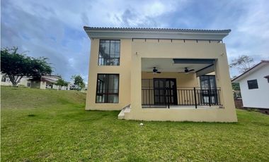 VENTA DE CASA EN CLAYTON - LOS SENDEROS DE CAMINO DE CRUCES