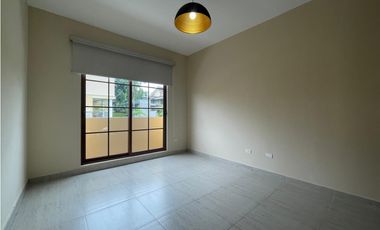 VENTA DE CASA EN CLAYTON - LOS SENDEROS DE CAMINO DE CRUCES