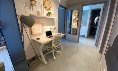 SEA CONFIABLE VENDE APARTAMENTO PH RISE 2 RECAMARAS MAS SALA FAMILIAR