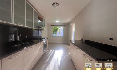 VENTA CASA MODELO LYON Remodelada Versalles de 314 mts.2