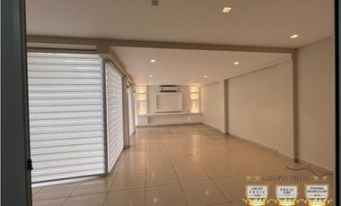 VENTA CASA MODELO LYON Remodelada Versalles de 314 mts.2