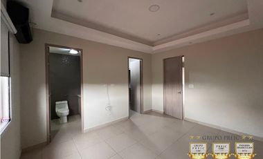 VENTA CASA MODELO LYON Remodelada Versalles de 314 mts.2