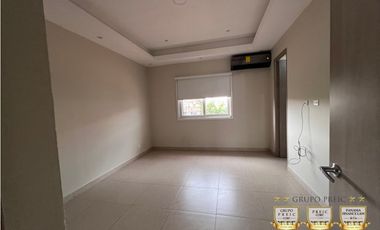 VENTA CASA MODELO LYON Remodelada Versalles de 314 mts.2