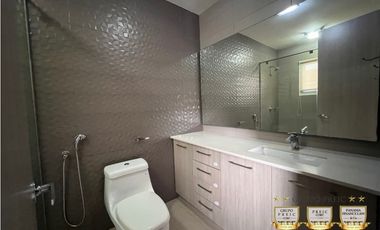 VENTA CASA MODELO LYON Remodelada Versalles de 314 mts.2