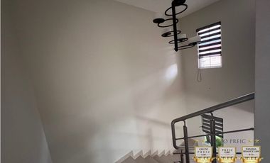 VENTA CASA MODELO LYON Remodelada Versalles de 314 mts.2