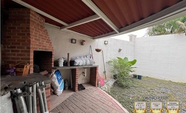 VENTA CASA MODELO LYON Remodelada Versalles de 314 mts.2
