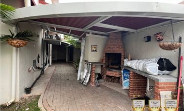 VENTA CASA MODELO LYON Remodelada Versalles de 314 mts.2