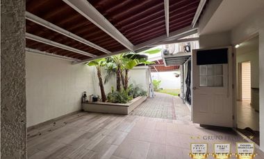 VENTA CASA MODELO LYON Remodelada Versalles de 314 mts.2