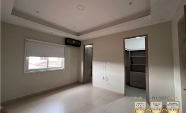 VENTA CASA MODELO LYON Remodelada Versalles de 314 mts.2