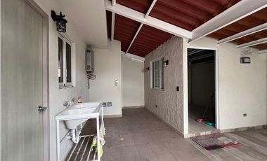 VENTA CASA MODELO LYON Remodelada Versalles de 314 mts.2