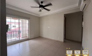 VENTA CASA MODELO LYON Remodelada Versalles de 314 mts.2