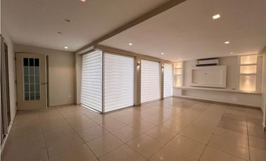 VENTA CASA MODELO LYON Remodelada Versalles de 314 mts.2