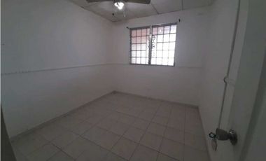 ALQUILO CASA EN LA CHORRERA VALLE DORADO 4R
