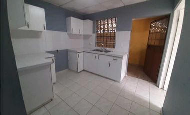 ALQUILO CASA EN LA CHORRERA VALLE DORADO 4R