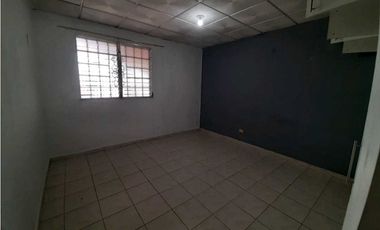 ALQUILO CASA EN LA CHORRERA VALLE DORADO 4R