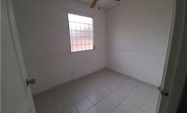 ALQUILO CASA EN LA CHORRERA VALLE DORADO 4R
