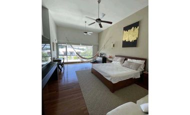 ALQUILO MODERNA CASA EN ALTOS DEL GOLF