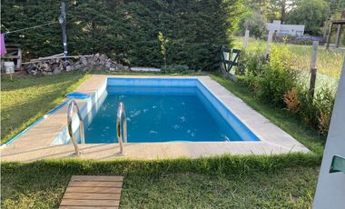 Casa con pileta en venta en La Caleta