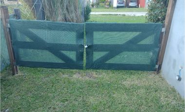 Casa con pileta en venta en La Caleta