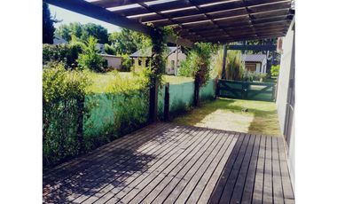 Casa con pileta en venta en La Caleta