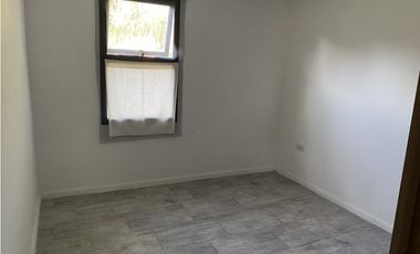 Casa con pileta en venta en La Caleta