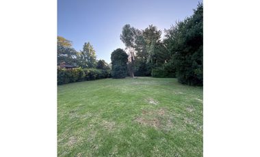 VENTA / LOTE DE 800 METROS / SIERRA DE LOS PADRES