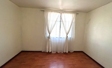 Se vende departamento remodelado en Club Hípico 3360