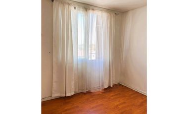 Se vende departamento remodelado en Club Hípico 3360