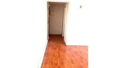 Se vende departamento remodelado en Club Hípico 3360