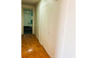 Se vende departamento remodelado en Club Hípico 3360