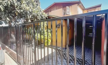 Amplia casa con Seis Piezas y Estilo en Comuna de la Granja