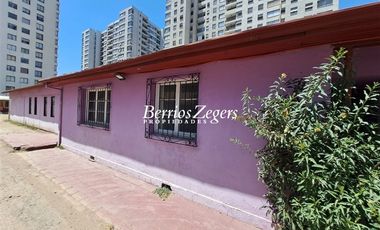 Terreno Construccion  en Venta en Av. Quilín / José Pedro Alessandri