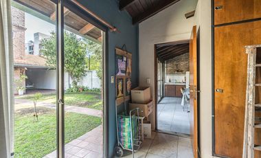 Casa en venta - 3 Dormitorios 2 Baños - Cochera - 280Mts2 - Ituzaingó