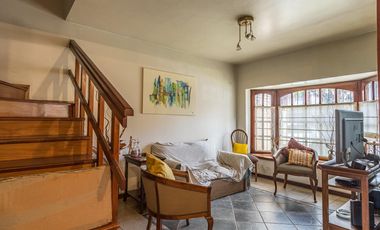 Casa en venta - 3 Dormitorios 2 Baños - Cochera - 280Mts2 - Ituzaingó