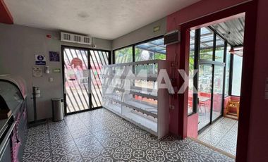 Local en Venta en Puerto Morelos - (3)