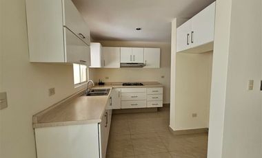 Casa en Privada sector del Valle