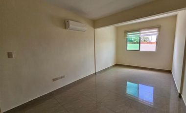 Casa en Privada sector del Valle