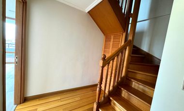 Magnífico penthouse de tres pisos a pasos de Av. Alemania