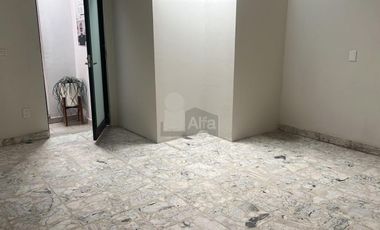 Oficina Comercial en el Centro, Lagos de Moreno, Jal. Uso Comercial planta alta