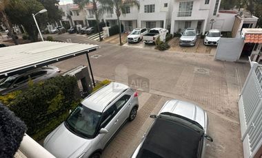Casa en Venta Fracc. Los Cárcamos, León, Gto. atrás del Metropolitano, Plaza Mayor y Parque Cárcamos