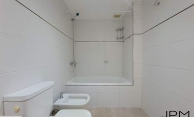 VENTA de 1 ambiente a metros de Av. Libertador con amplio balcón!