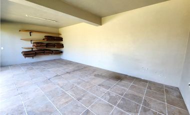 CASA EN RENTA, EN  AVNDARO.