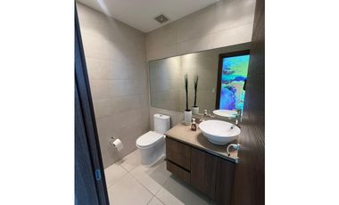 SEA CONFIABLE VENDE O ALQUILA APARTAMENTO PH MAUI
