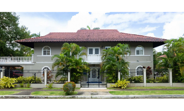 VENDO CASA EN ALBROOK