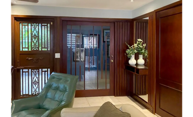 VENDO CASA EN CONDADO DEL REY