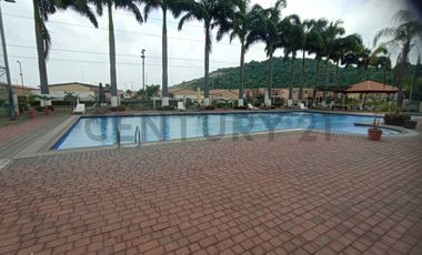Venta Casa en Urbanización La Joya, 3 Dorm, La Aurora AleL