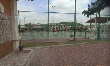 Venta Casa en Urbanización La Joya, 3 Dorm, La Aurora AleL