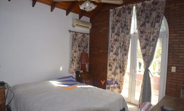 Casa a la venta en Country Banco Provincia